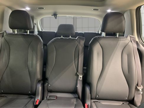 Used 2025 Kia Carnival SX Prestige image 14