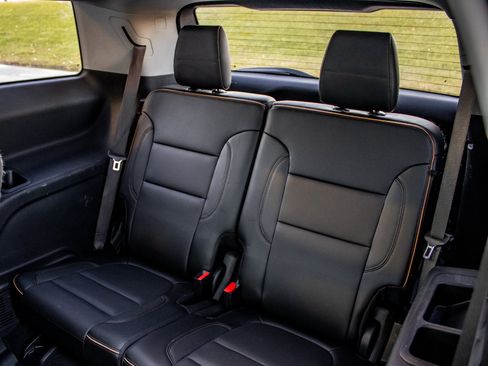 Used 2020 GMC Acadia AT4 image 23