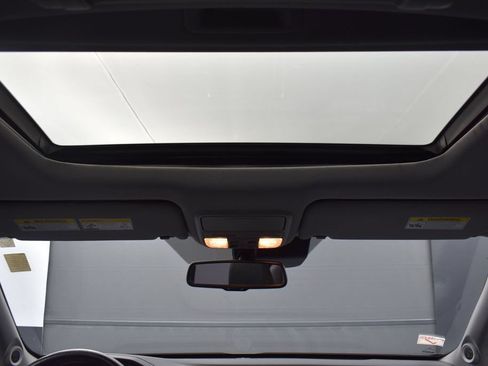 Used 2017 Honda Pilot Touring image 26