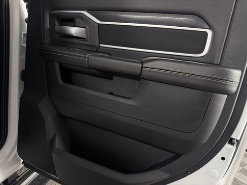 Certified 2025 RAM 2500 Big Horn AWD/4WD image 29