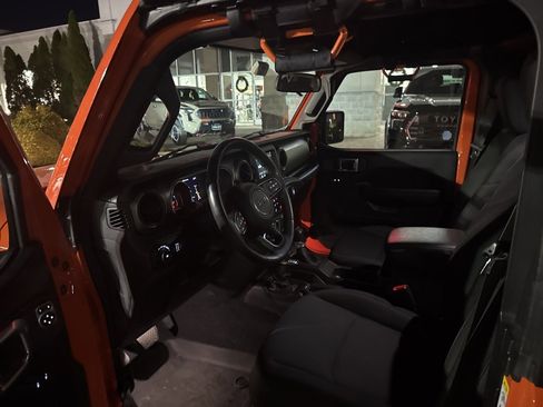 Used 2018 Jeep Wrangler Sport image 5