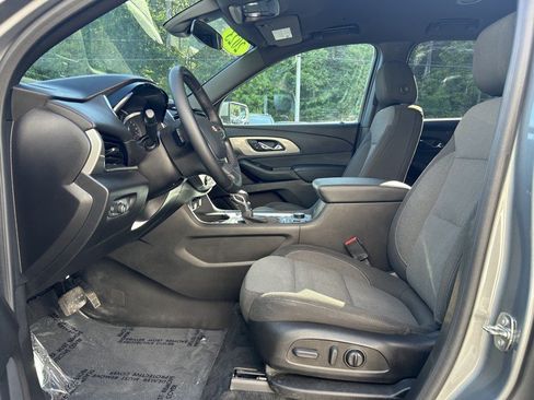 Used 2023 Chevrolet Traverse LT AWD/4WD image 19