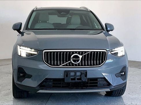 Certified 2023 Volvo XC40 B4 Plus w/ Driver Assist Package image 6