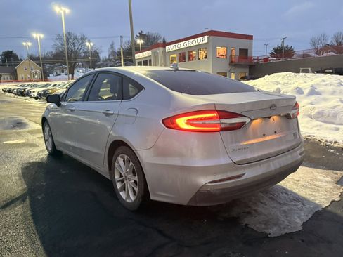 Used 2019 Ford Fusion SE image 7