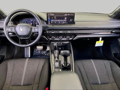 Used 2025 Honda Accord Sport image 16