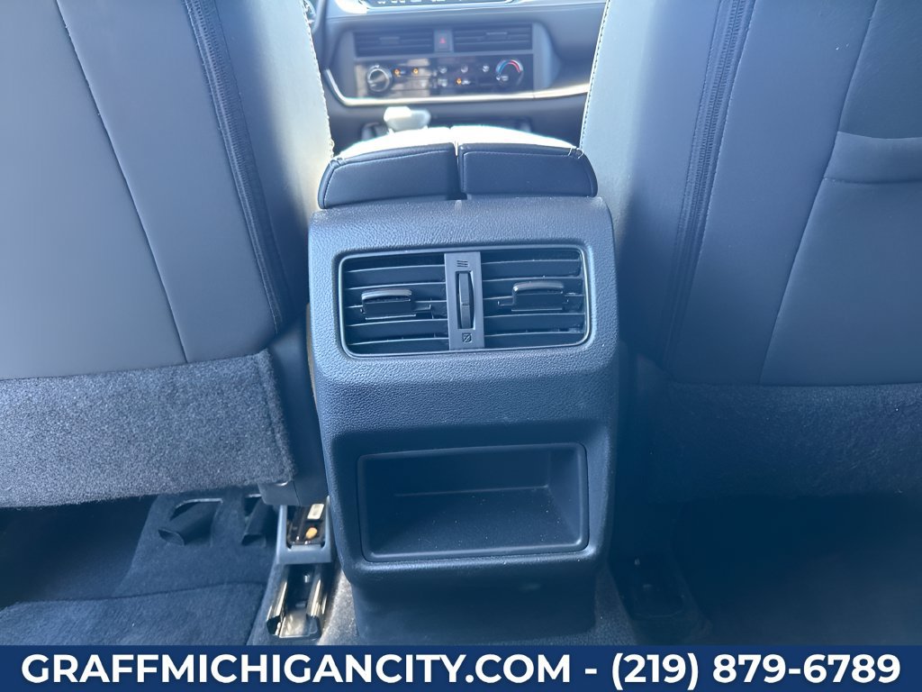 Used 2024 Nissan Rogue S AWD/4WD image 21