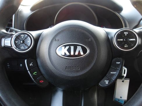 Used 2015 Kia Soul image 14