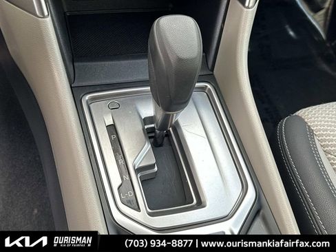 Used 2023 Subaru Forester Premium image 8