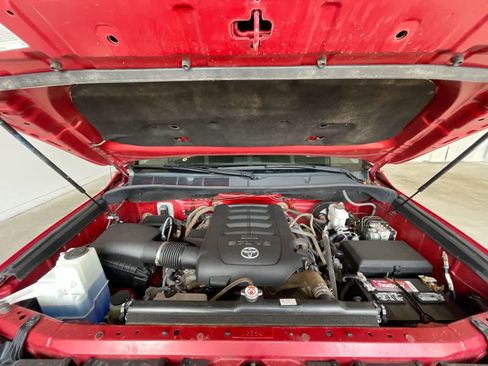 Used 2019 Toyota Tundra SR5 w/ TRD Off Road Package image 23