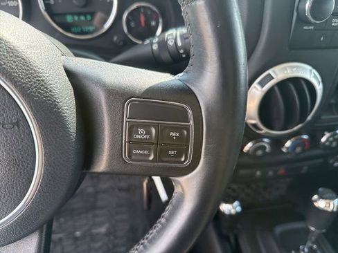 Used 2015 Jeep Wrangler Unlimited Sahara w/ Max Tow Package AWD/4WD image 17