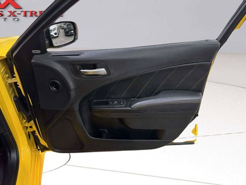 Used 2017 Dodge Charger R/T RWD image 29