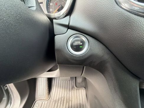 Certified 2024 Chevrolet Equinox LT FWD image 17