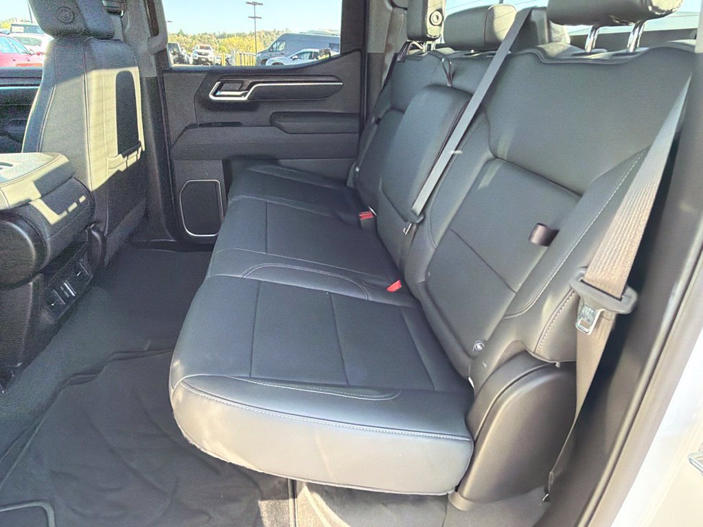 Used 2025 GMC Sierra 1500 SLT AWD/4WD image 33