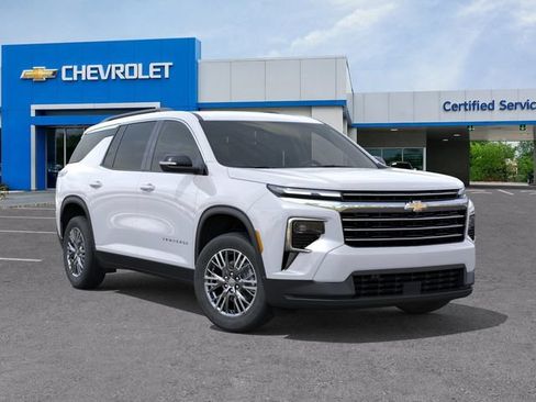 New 2026 Chevrolet Traverse LT w/ Driver Confidence Package FWD image 7