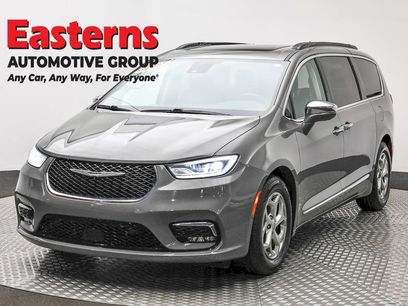 Used 2022 Chrysler Pacifica Limited