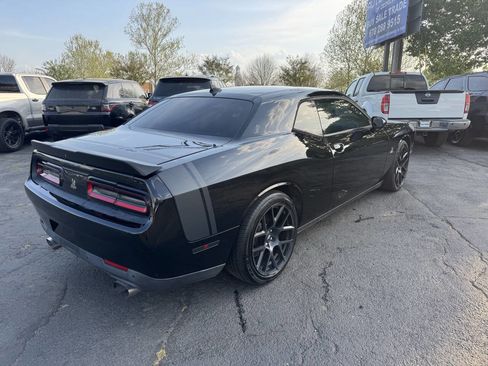 Used 2015 Dodge Challenger R/T Scat Pack w/ Leather Interior Group RWD image 5