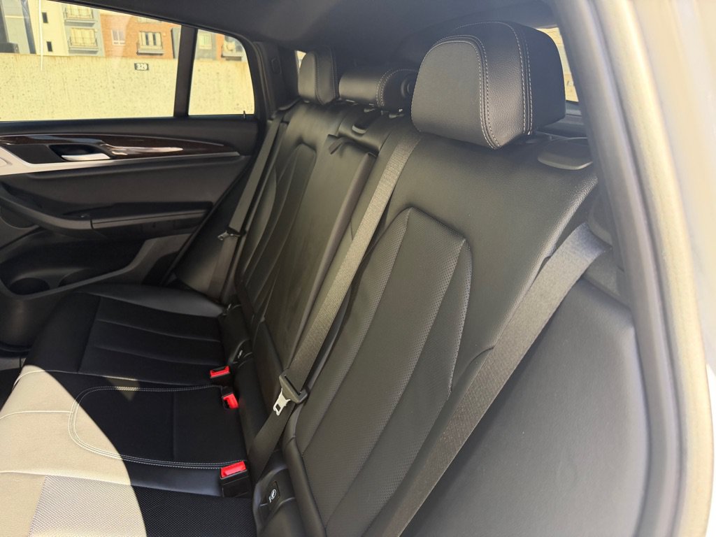 Used 2022 BMW X4 xDrive30i AWD/4WD image 19