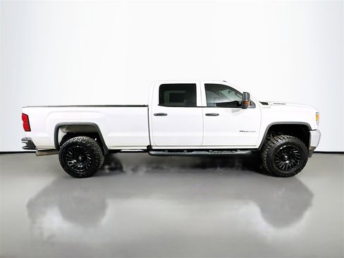 Used 2019 GMC Sierra 2500 Base w/ Sierra Convenience Package image 7