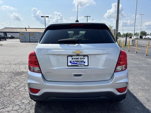 Used 2019 Chevrolet Trax LS w/ Tint and Cruise Package FWD image 6