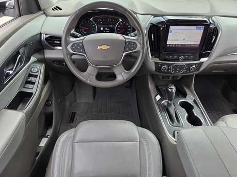 Used 2020 Chevrolet Traverse Premier FWD image 14