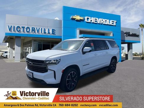 Used 2022 Chevrolet Suburban RST RWD image 1