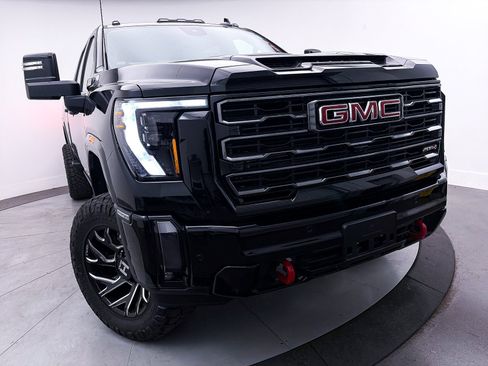 Used 2024 GMC Sierra 2500 AT4 w/ AT4 Premium Plus Package image 5