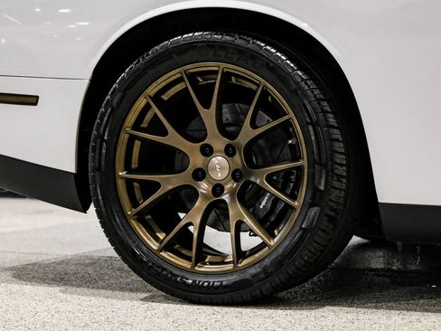 Used 2017 Dodge Challenger R/T Scat Pack RWD image 64