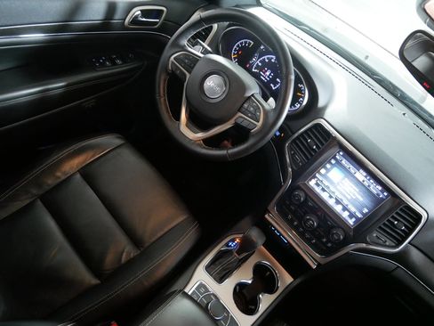 Used 2017 Jeep Grand Cherokee Limited w/ Trailer Tow Group IV image 9