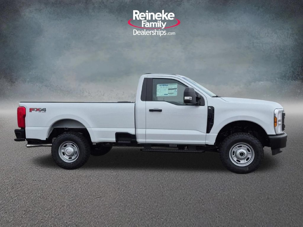 New 2027 Ford F250 XL w/ XL Off-Road 33" Tire Package AWD/4WD image 4
