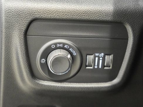 Certified 2024 Jeep Grand Cherokee Laredo w/ Luxury Tech Group I AWD/4WD image 40