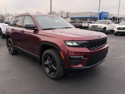 New 2025 Jeep Grand Cherokee Limited w/ Luxury Tech Group II image 7
