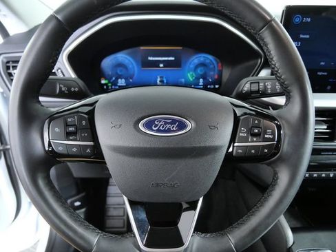 Certified 2024 Ford Escape Platinum AWD/4WD image 21