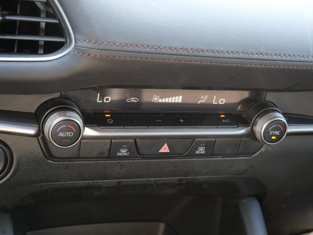 Used 2023 MAZDA MAZDA3 s FWD image 22