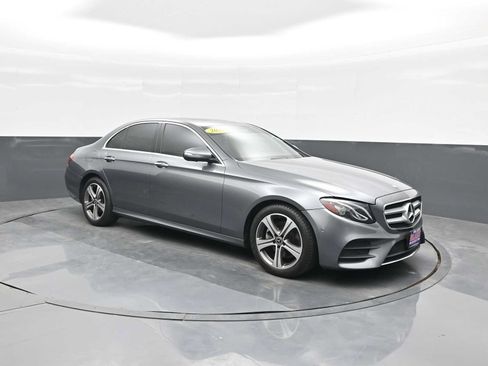 Used 2019 Mercedes-Benz E 300 4MATIC image 1