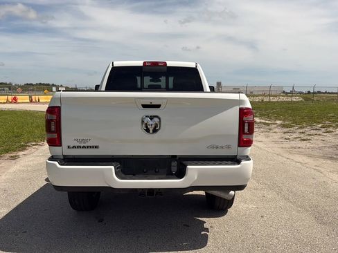Used 2024 RAM 2500 Laramie AWD/4WD image 4