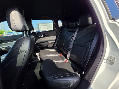 Used 2025 Jeep Compass Limited AWD/4WD image 31
