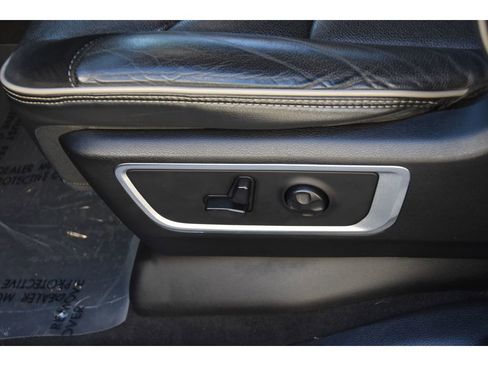 Used 2019 RAM 1500 Laramie image 33