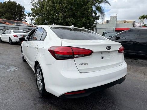 Used 2017 Kia Forte LX image 9