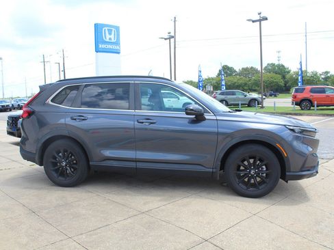 Used 2023 Honda CR-V Sport image 3