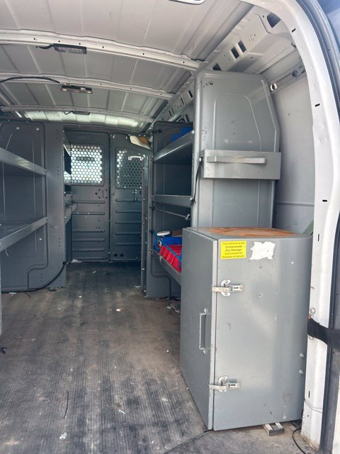 Used 2015 Chevrolet Express 2500 RWD image 10