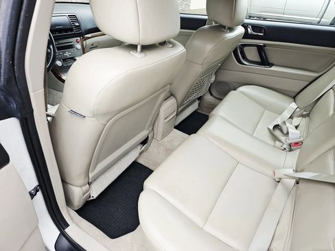 Used 2008 Subaru Outback 2.5i Limited L.L. Bean image 10