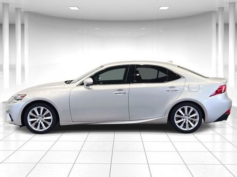 Used 2016 Lexus IS 300 AWD image 2
