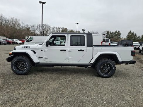New 2026 Jeep Gladiator Willys image 5