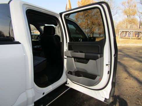 Certified 2022 Ford F150 XLT w/ Equipment Group 302A High image 18