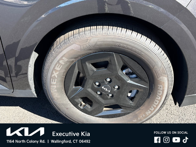 Certified 2026 Kia Carnival FWD image 7