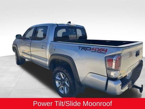 Used 2022 Toyota Tacoma TRD Off-Road image 11