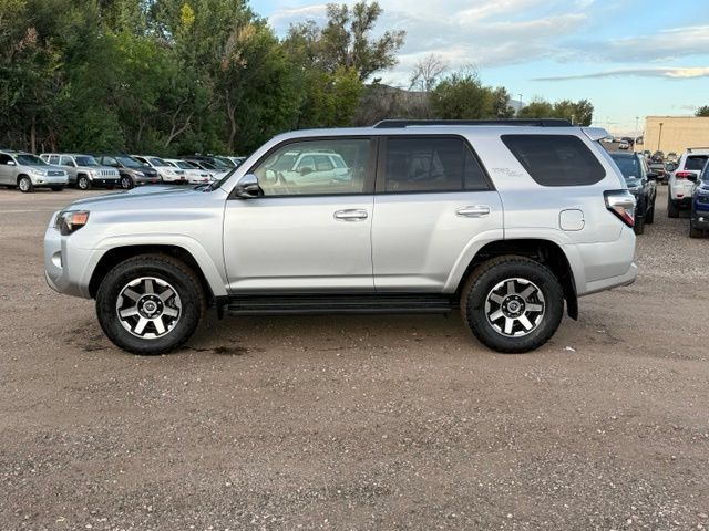 Used 2022 Toyota 4Runner TRD Off-Road Premium AWD/4WD image 2