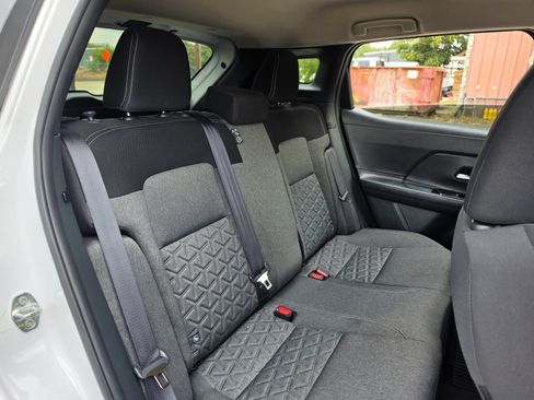 Used 2026 Nissan Kicks SV FWD image 17