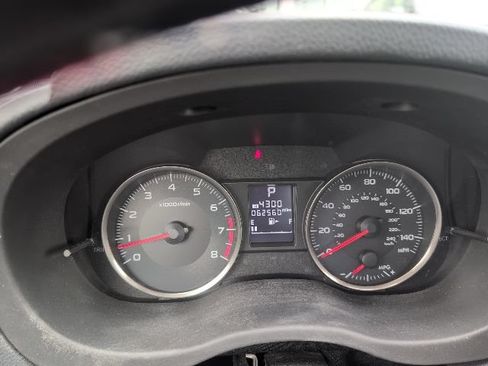 Used 2014 Subaru Crosstrek 2.0i Limited AWD/4WD image 3
