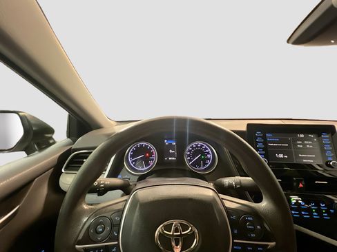 Used 2021 Toyota Camry LE w/ Carpet Mat Package (TMS) FWD image 7